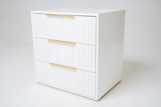 PedastalsEnhance your bedroom with these glossy wood pedestals. Made from premium materials, these bedside tables provide a touch of elegance and sophistication to your spaceLuxe Living Interiors3-drawer Pedastal * 1 - White & Gold