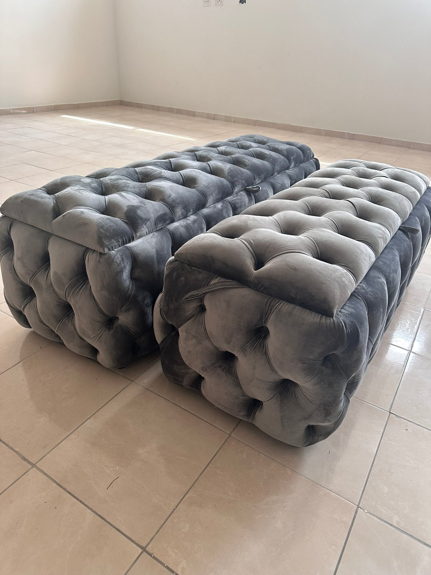 Full body Buttons Ottomans - Velvet