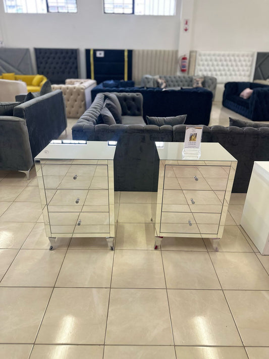 Mirror pedestals with 3 drawers