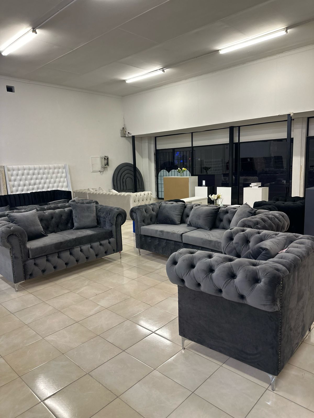 Round-Arms Chesterfield -(Set of 3)