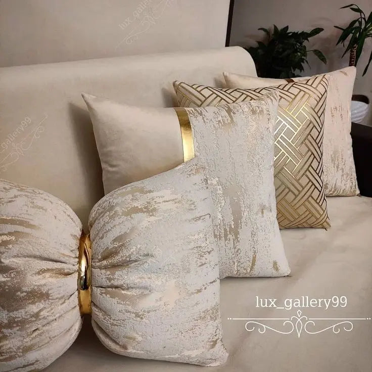 CUSHIONS & PILLOWS