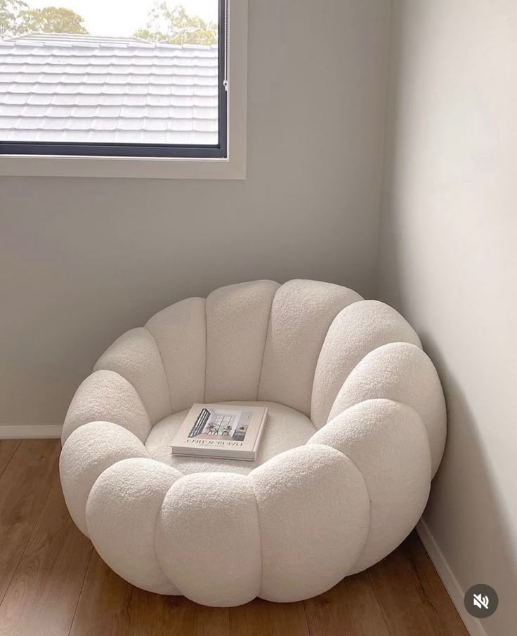 The Pebble Bloom Chair