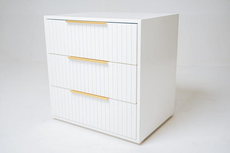 PedastalsEnhance your bedroom with these glossy wood pedestals. Made from premium materials, these bedside tables provide a touch of elegance and sophistication to your spaceLuxe Living Interiors3-drawer Pedastal * 1 - White & Gold